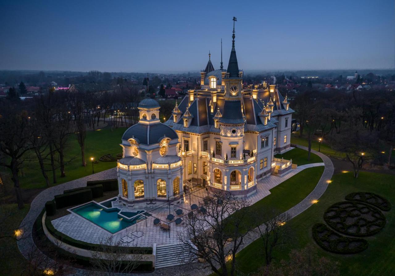 Botaniq Castle Of Tura - Small Luxury Hotels Of The World Exteriér fotografie